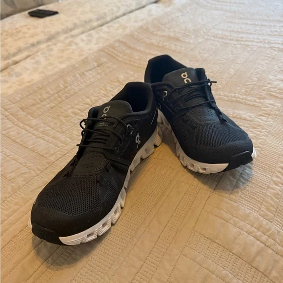 On Running Black and White Athletic Shoes - Picture 1 of 8